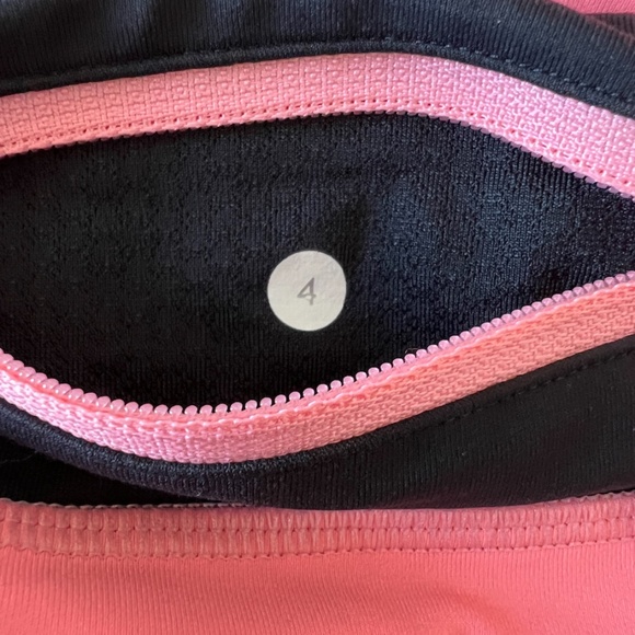 Lululemon Pink & Black Workout Leggings - Picture 8 of 8